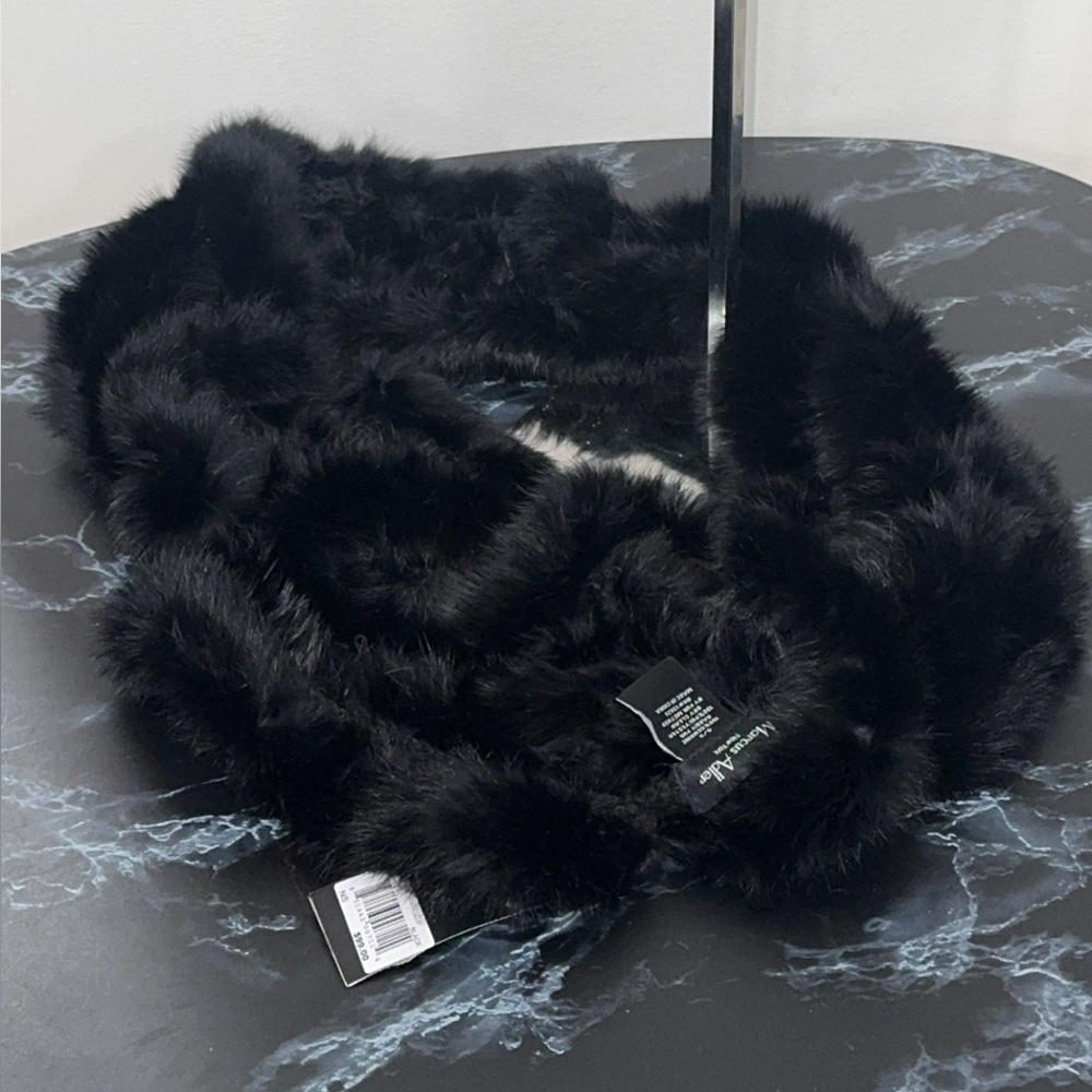 Marcus Adler 100% Rabbit Fur Ruffle Infinity Scarf Wrap BLACK AUTHENTIC NWT - Picture 7 of 8